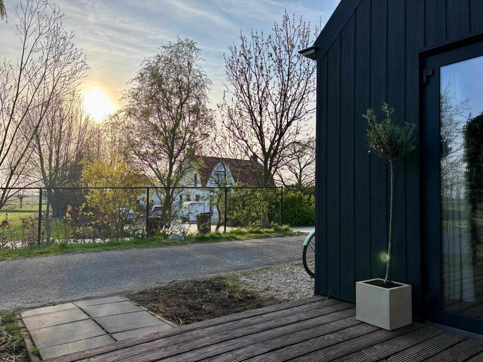 Romantisch Huisje Met Houtkachel & Airco Op 2,5Km Van Zee Groede Exteriör bild